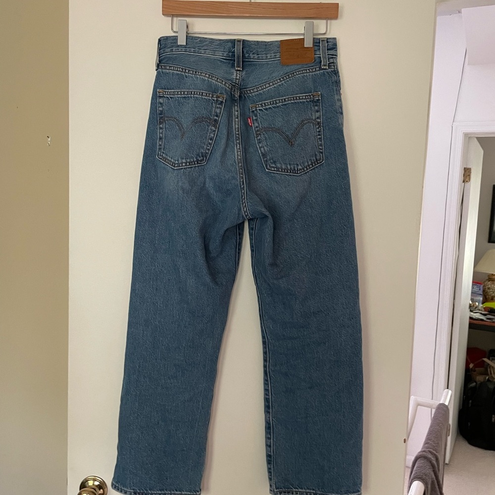 Levi’s Ribcage Jeans - Picture 2 of 3
